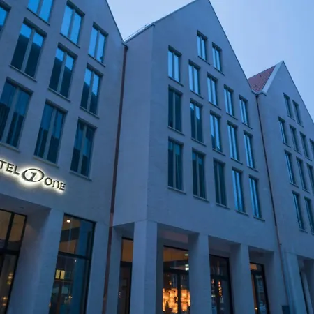 One Hotell